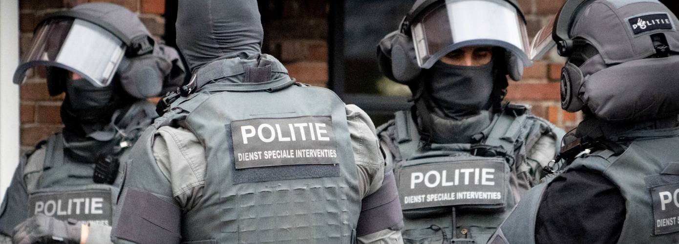 Ernstig geweldsincident in woning Appingedam: politie massaal aanwezig